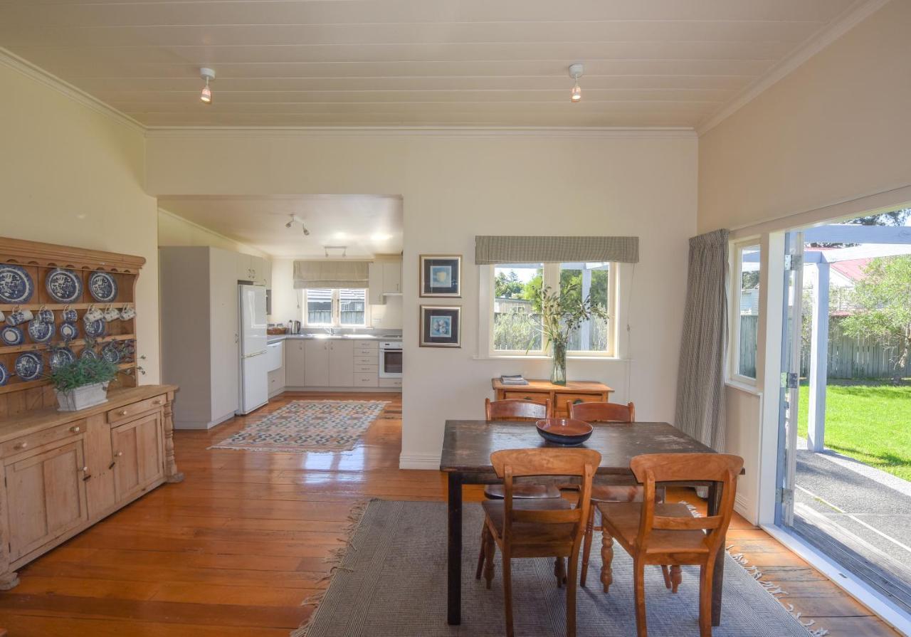 The Vicarage Martinborough Villa Eksteriør billede